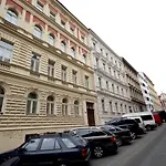 Apartment Halkova 5